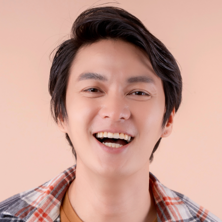 handsome-asian-attractive-male-face-close-up-casual-dress-laugh-big-smile-happiness-surprise-expressionpretty-asian-man-toothy-smile-wide-mouth-color-background 1
